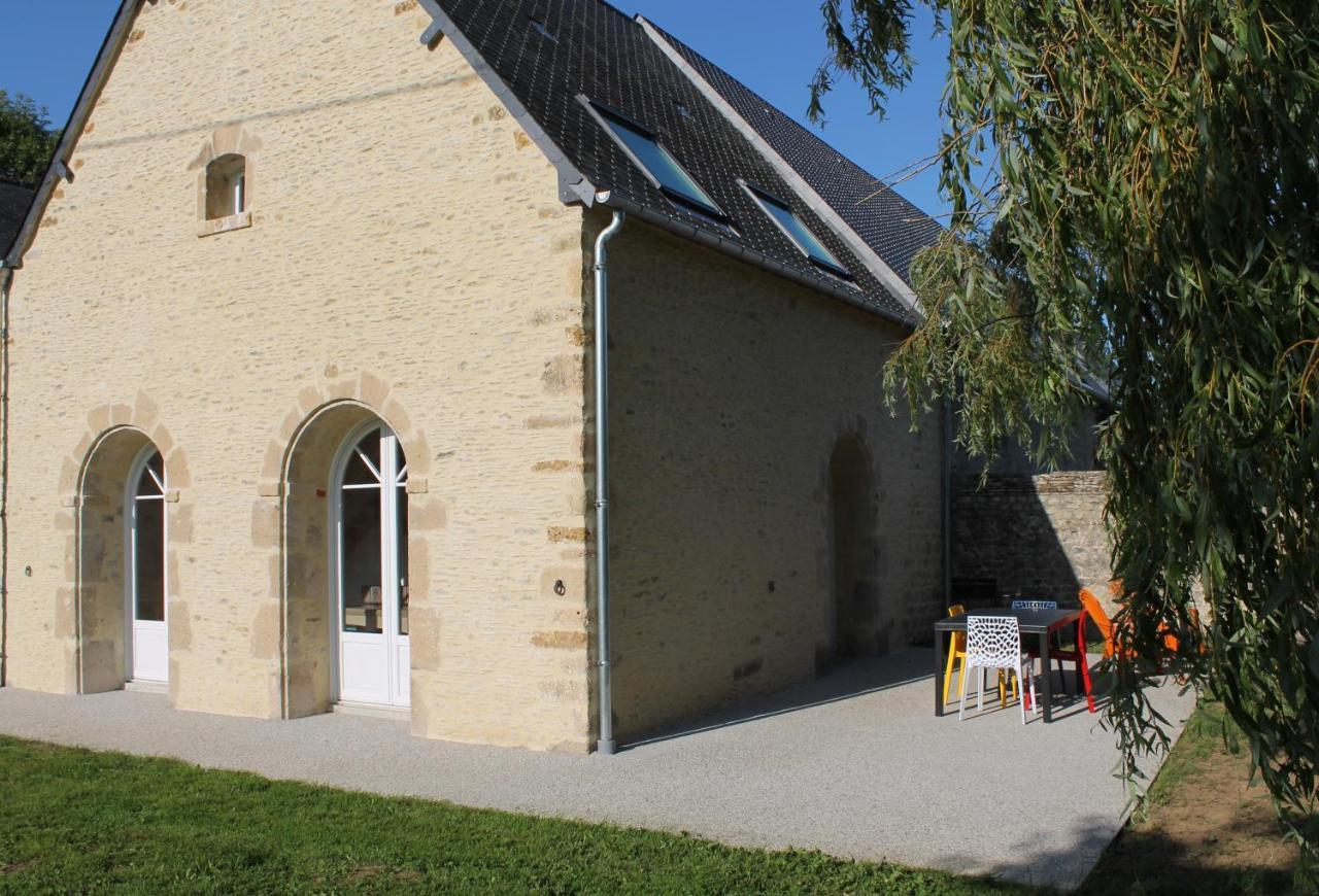 chambre d'hôtes Le Domaine de la Vallée Saint-Martin-de-Varreville Exterior foto